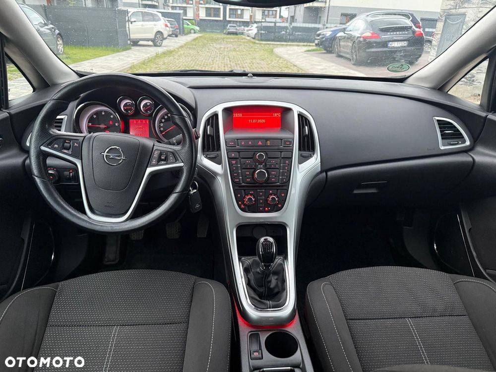 Opel Astra 2.0 CDTI Cosmo - 29