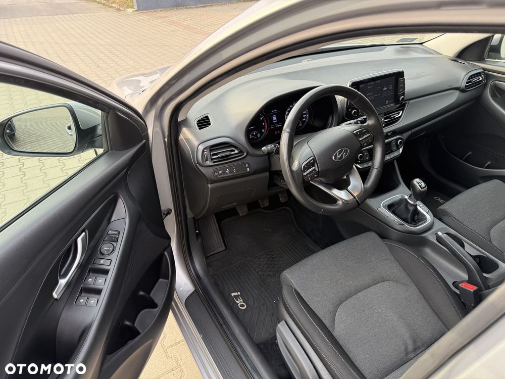 Hyundai i30 1.5 DPI Comfort - 9