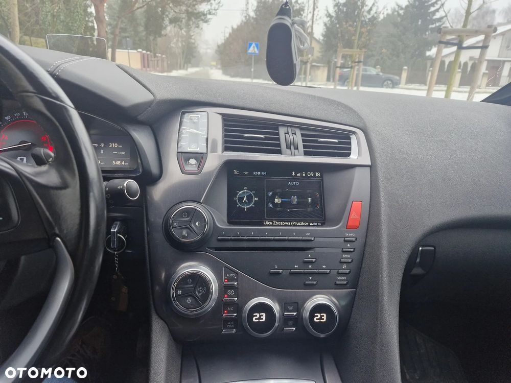 Citroën DS5 Hybrid4 EGS6 SoChic - 2