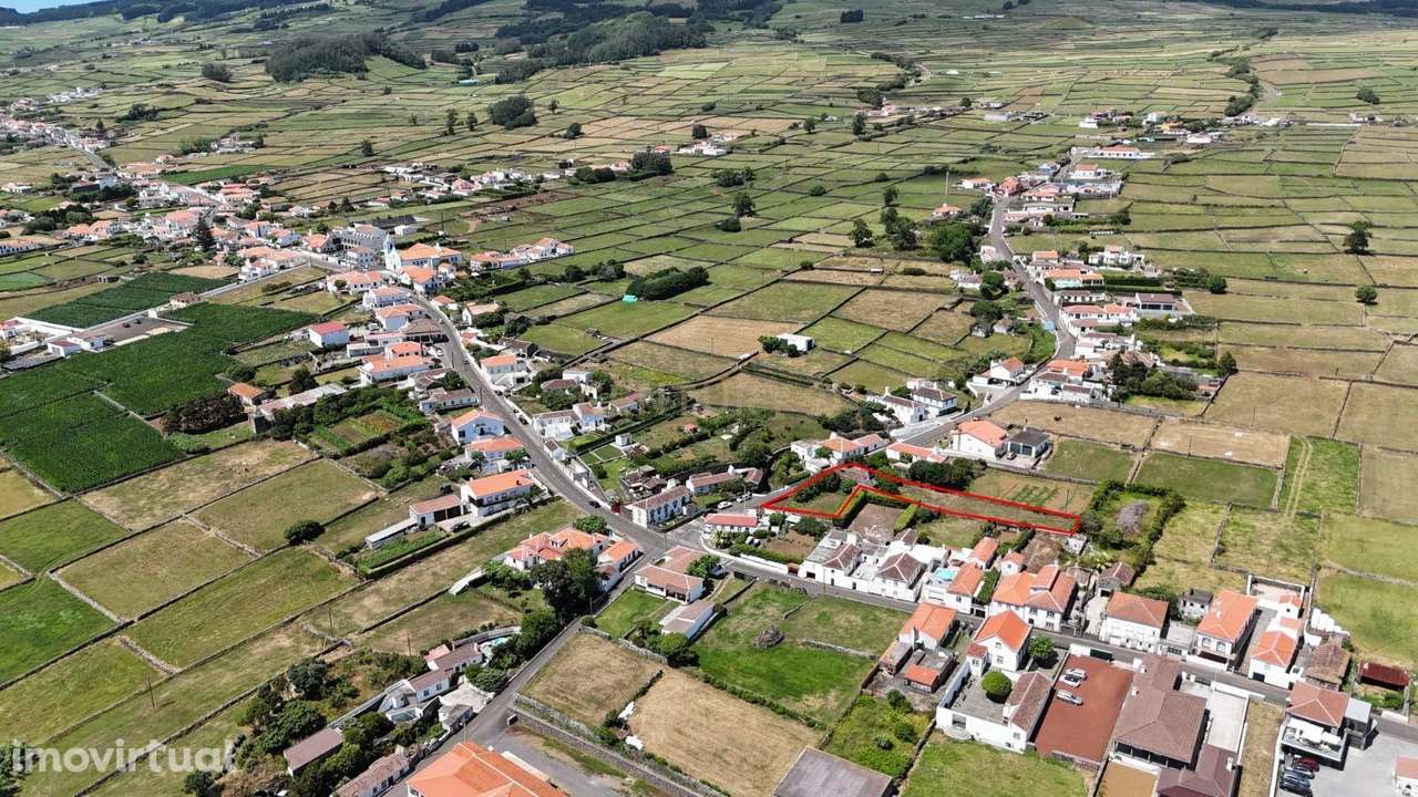 Casa para Recuperar nas Cinco Ribeiras - Ilha Terceira - Grande imagem: 4/11