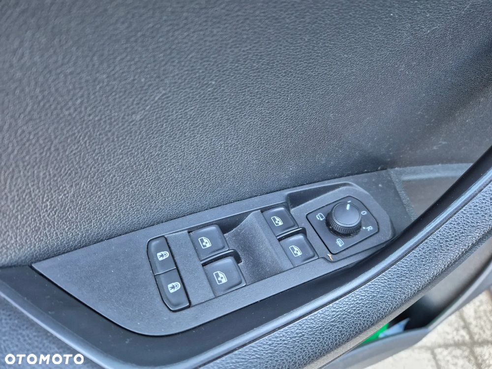 Skoda Karoq 1.6 TDI 4x2 Style DSG - 6