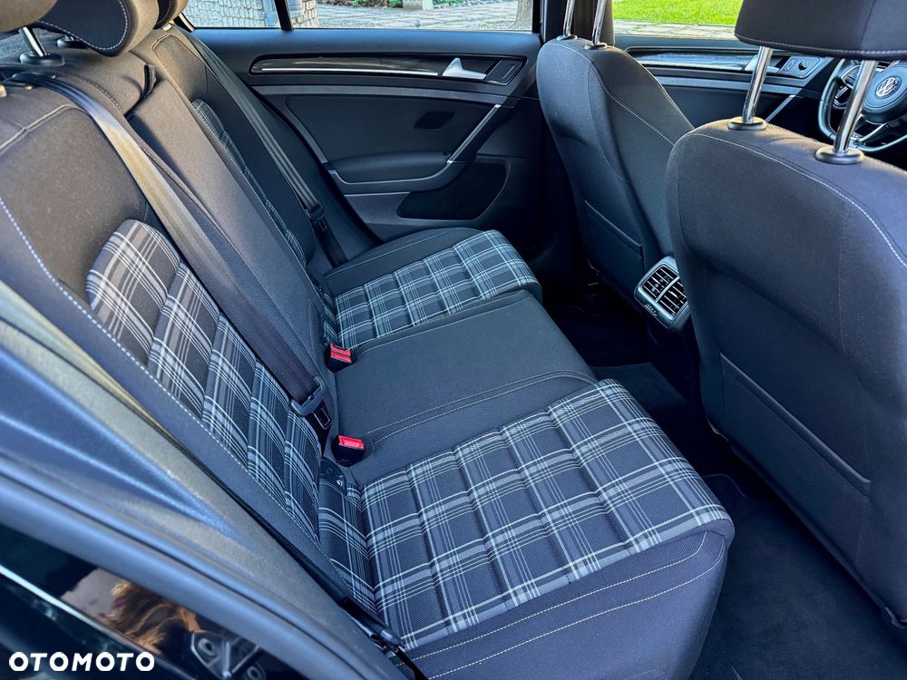 Volkswagen Golf GTD (BlueMotion Technology) - 20