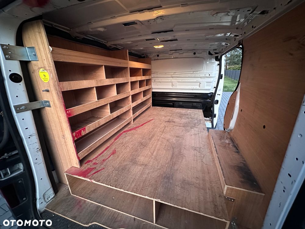 Renault Trafic - 10
