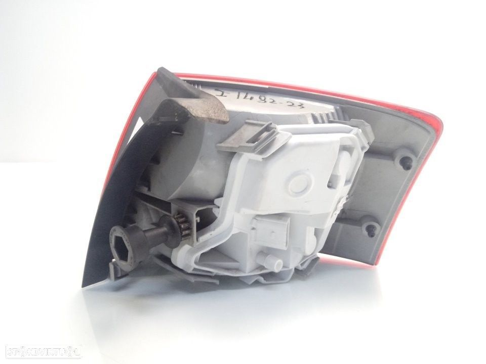 FAROLIM TRASEIRO ESQUERDO AUDI A4 AVANT 2003 -8E9945095E - 2