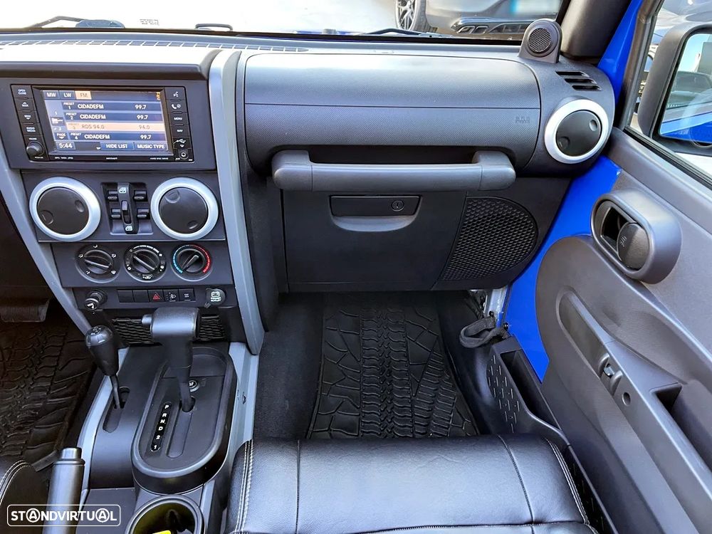 Jeep Wrangler 2.8 CRD ATX Sport - 11