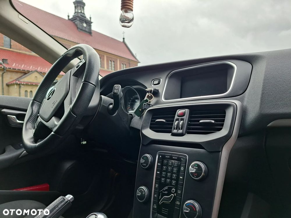 Volvo V40 D2 - 8