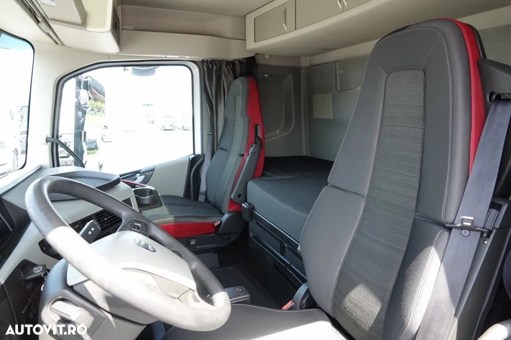 Volvo FH 500 / CABĂ JOSĂ / DUPĂ CONTRACTUL DE SERVICE GOLDEN / PNEURI 100% - 23