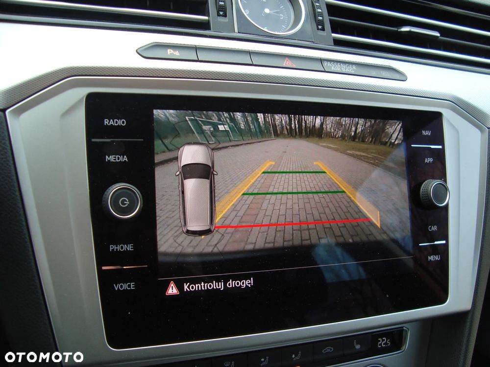 Volkswagen Passat 2.0 TDI SCR DSG Comfortline - 27