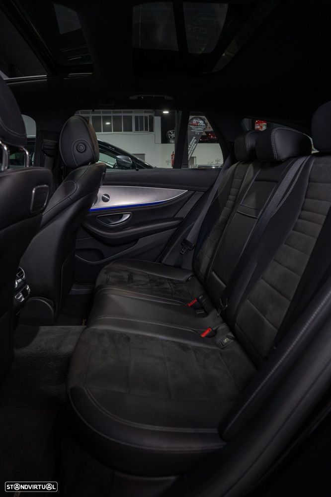 Mercedes-Benz E 300 de 9G-TRONIC AMG Line - 36