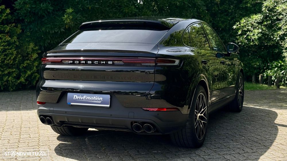 Porsche Cayenne Coupé E-Hybrid - 8