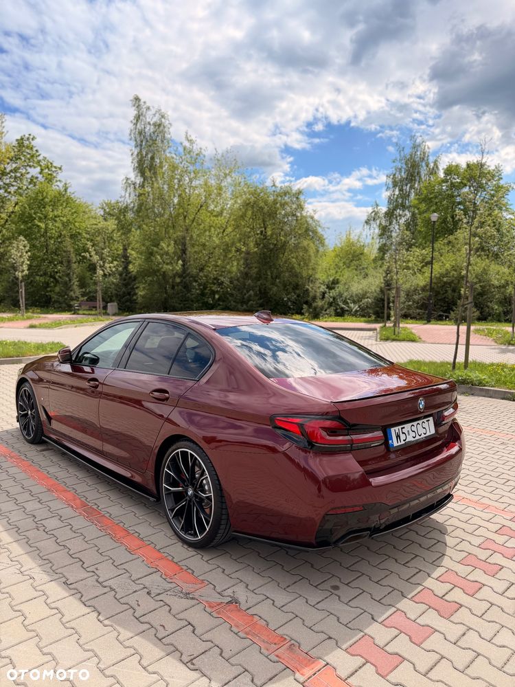 BMW Seria 5 540i xDrive mHEV sport - 31