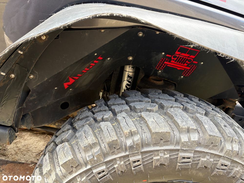Jeep Wrangler - 12