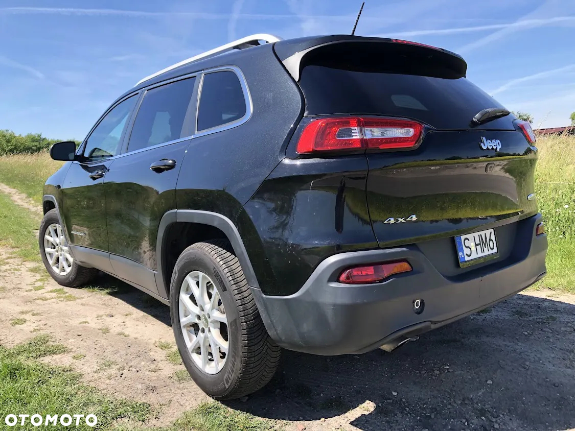 Jeep Cherokee - 25