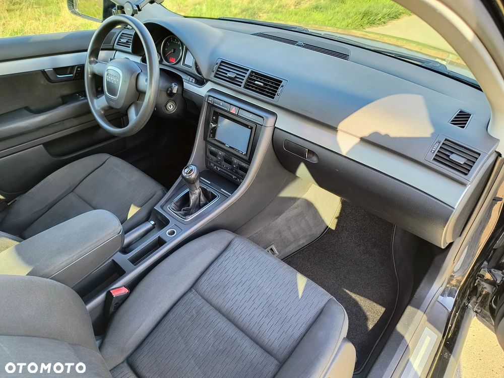 Audi A4 Limousine - 10