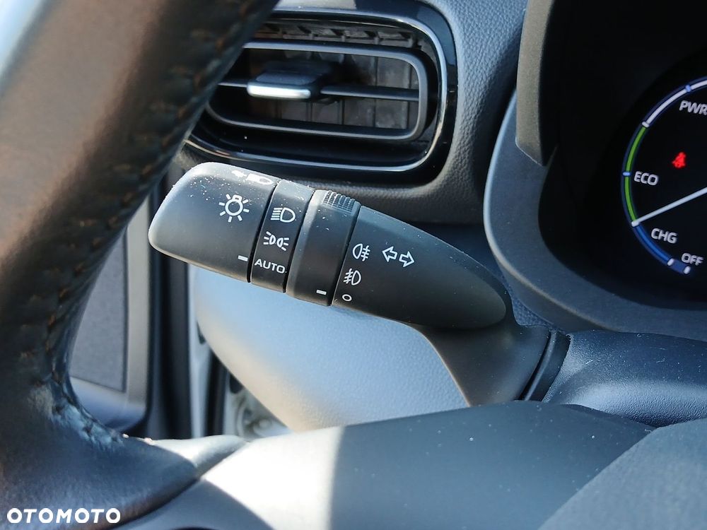 Toyota Yaris Cross Hybrid 1.5 Comfort 4x4 - 26