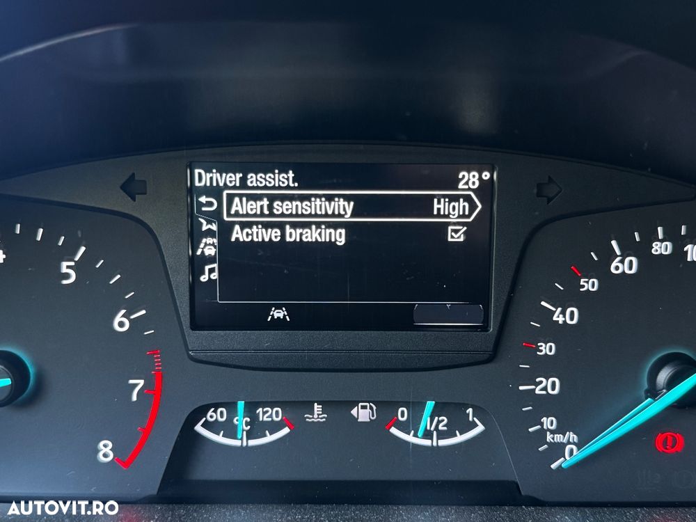 Ford Focus 1.0 EcoBoost Active Business - 23