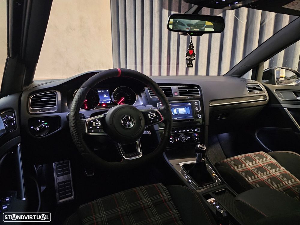 VW Golf 2.0 TSi GTi - 9