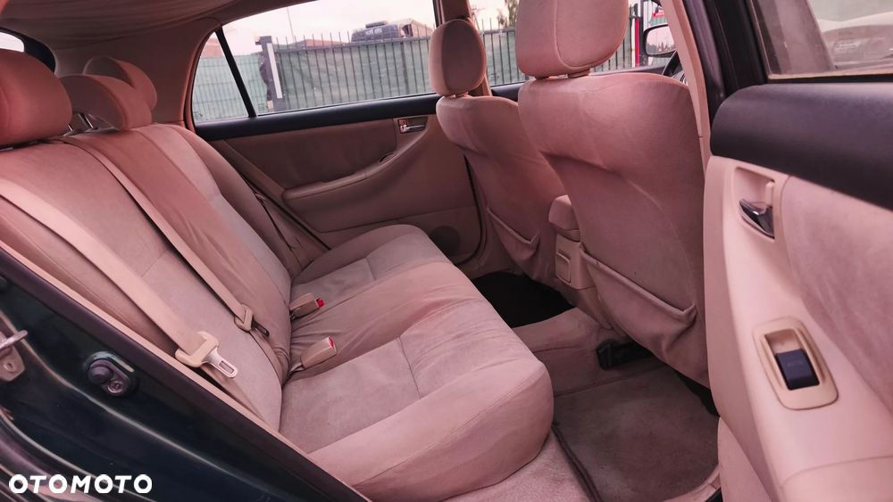 Toyota Corolla 2.0 D-4D Sol - 20