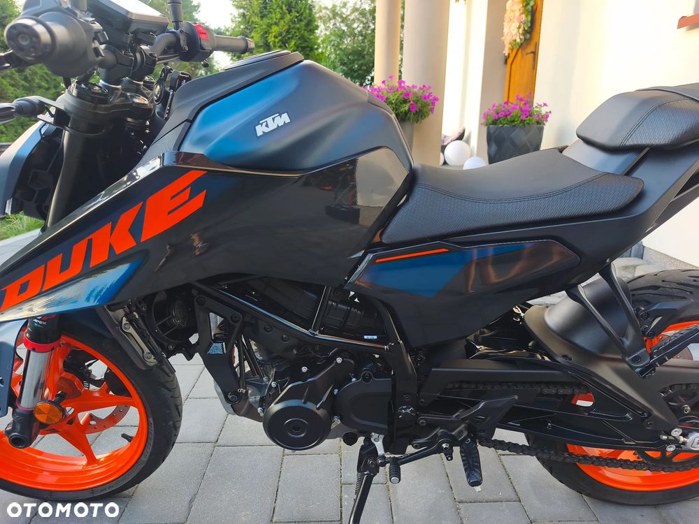 KTM Duke - 18