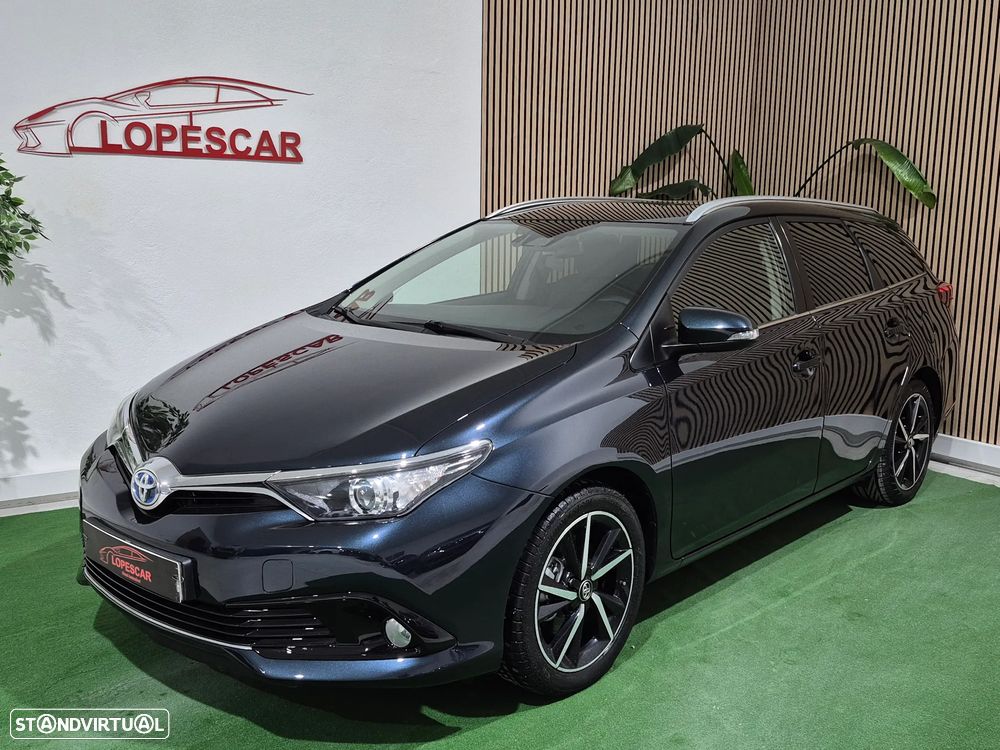 Toyota Auris Touring Sports 1.8 HSD Comfort +P.Techno+P.Sport - 1