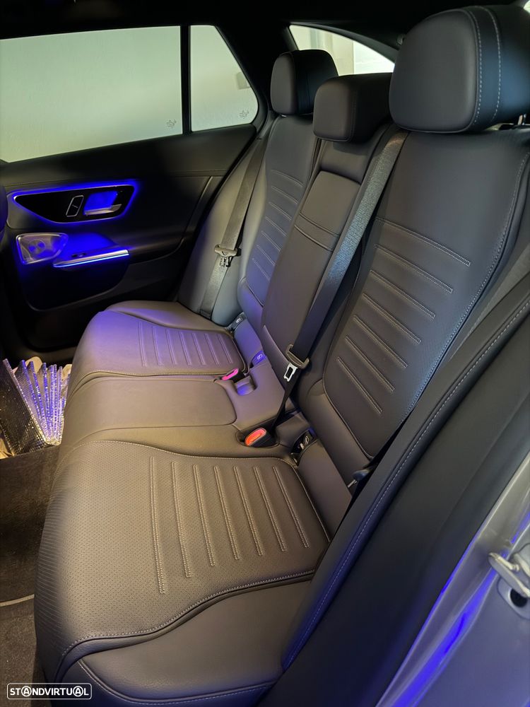 Mercedes-Benz C 300 e T 9G-TRONIC AMG Line - 28