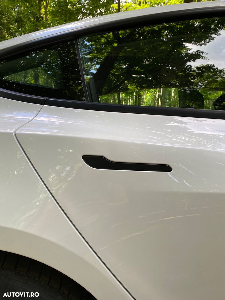 Tesla Model 3 - 16
