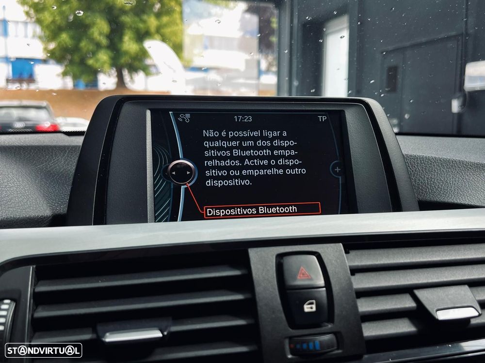 BMW 318 d Line Sport - 28