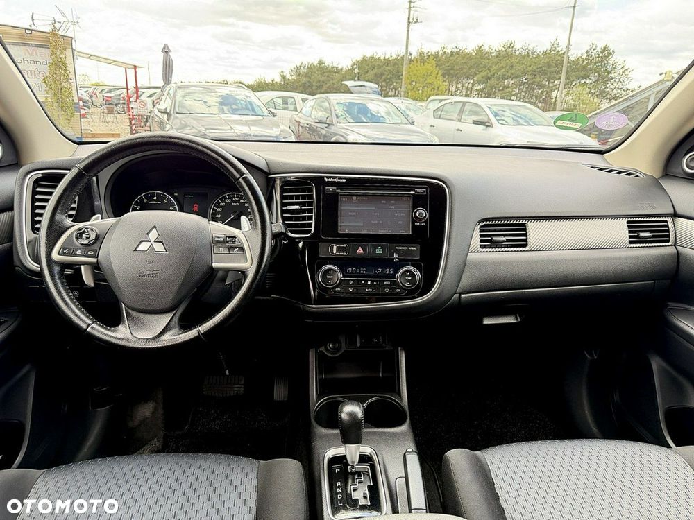 Mitsubishi Outlander - 19