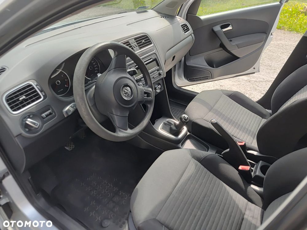 Volkswagen Polo 1.4 16V Comfortline - 13