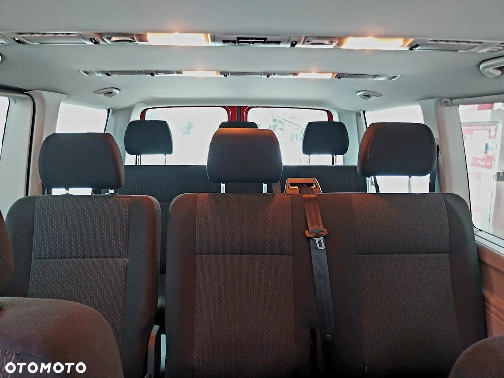 Volkswagen Caravelle - 10