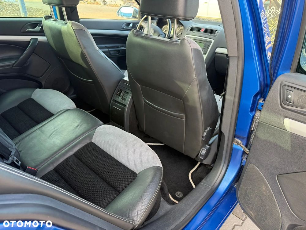 Skoda Octavia 2.0 TDI DPF RS - 8