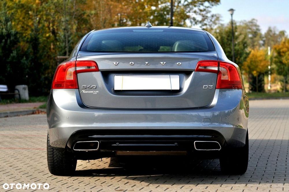 Volvo S60 D3 Drive-E Momentum - 28