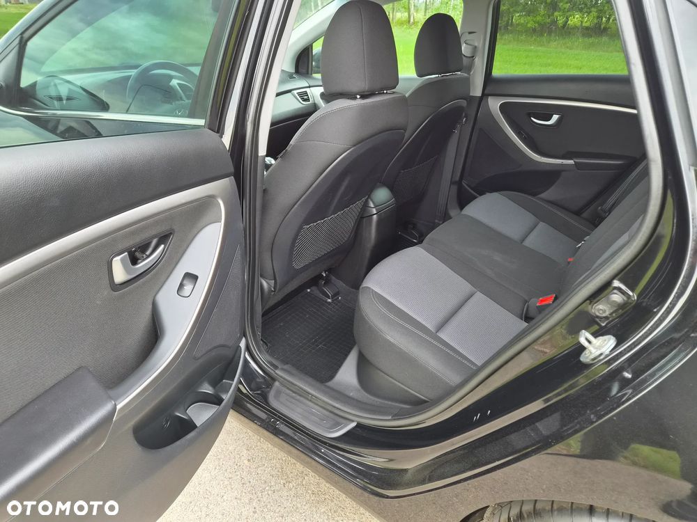 Hyundai i30 1.4 CRDi Premium - 11