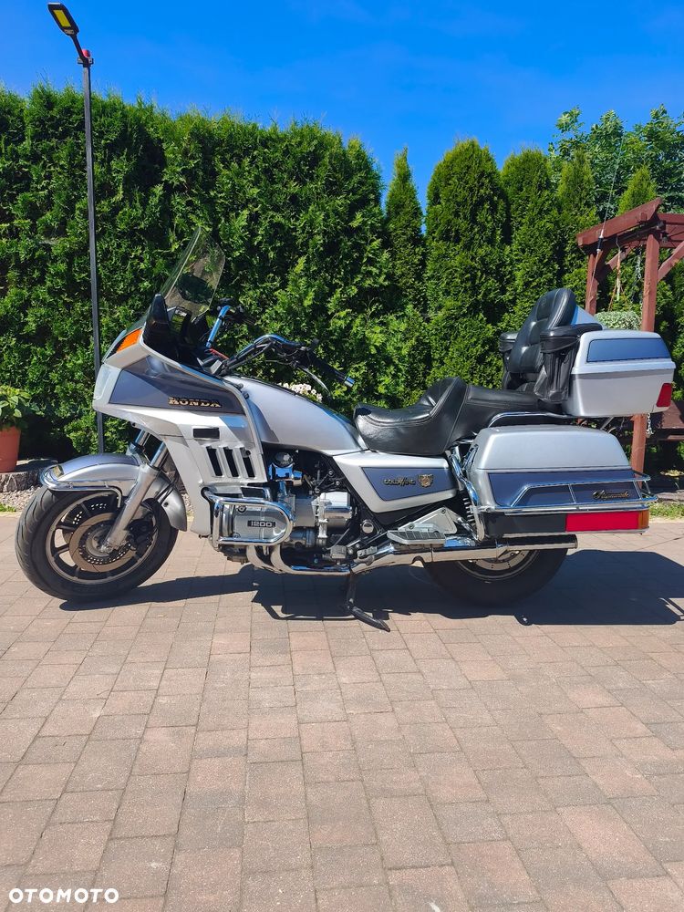 Honda GL - 4