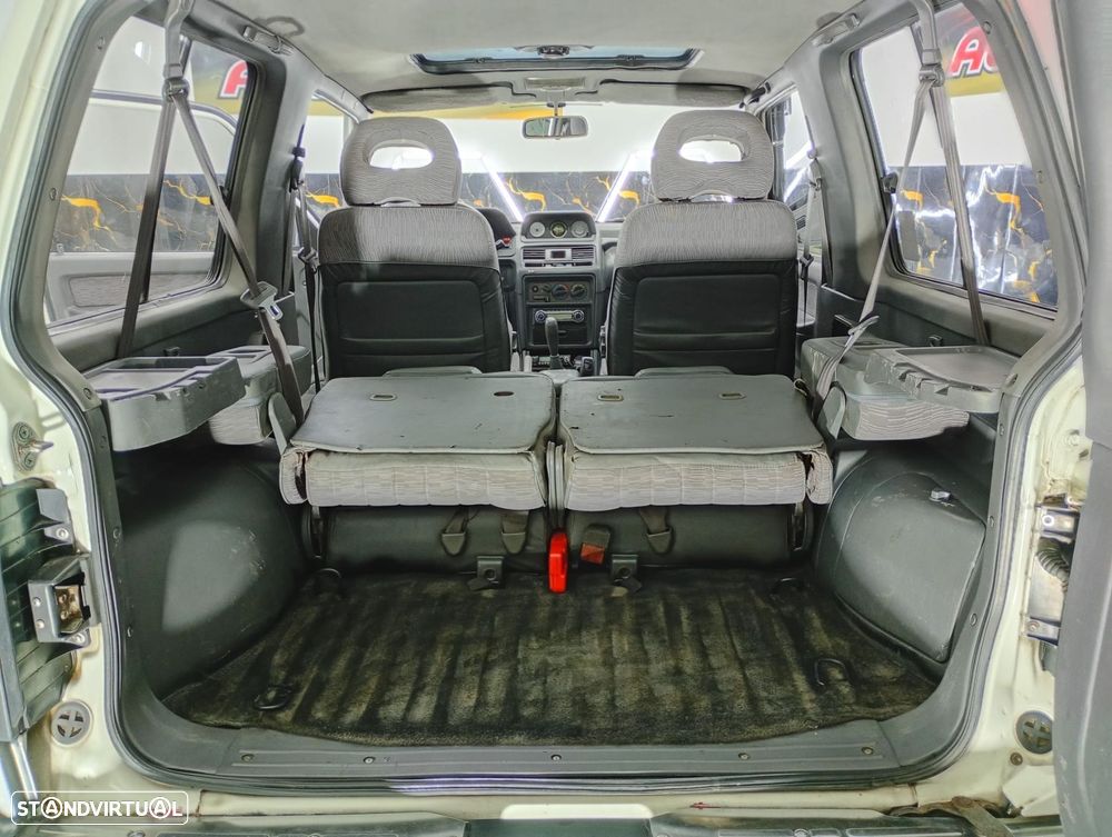 Mitsubishi Pajero 2.5 TDi GLS - 28