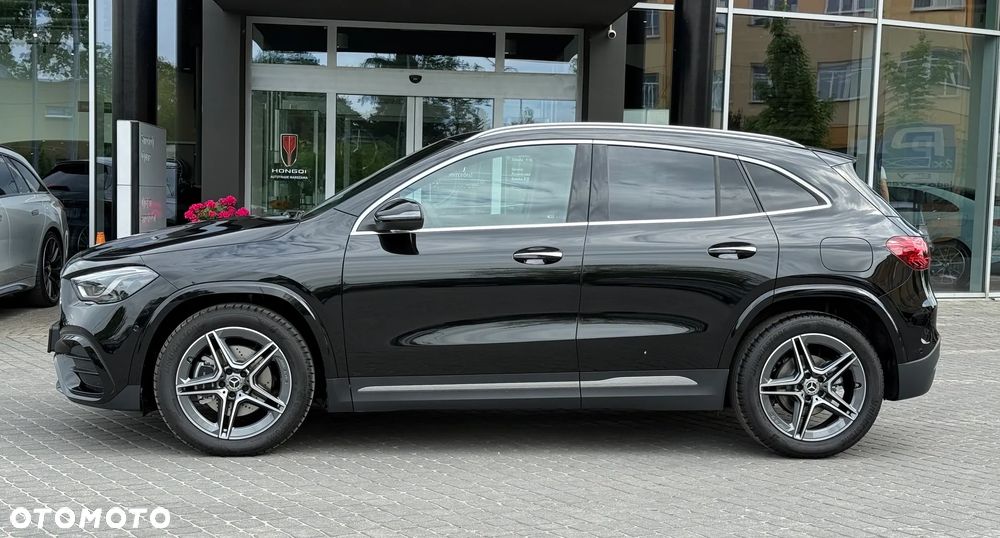Mercedes-Benz GLA 200 AMG Line - 9
