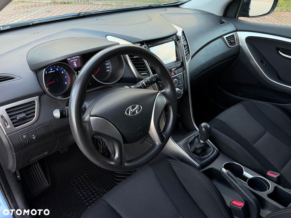 Hyundai i30 i30cw 1.4 Trend - 27