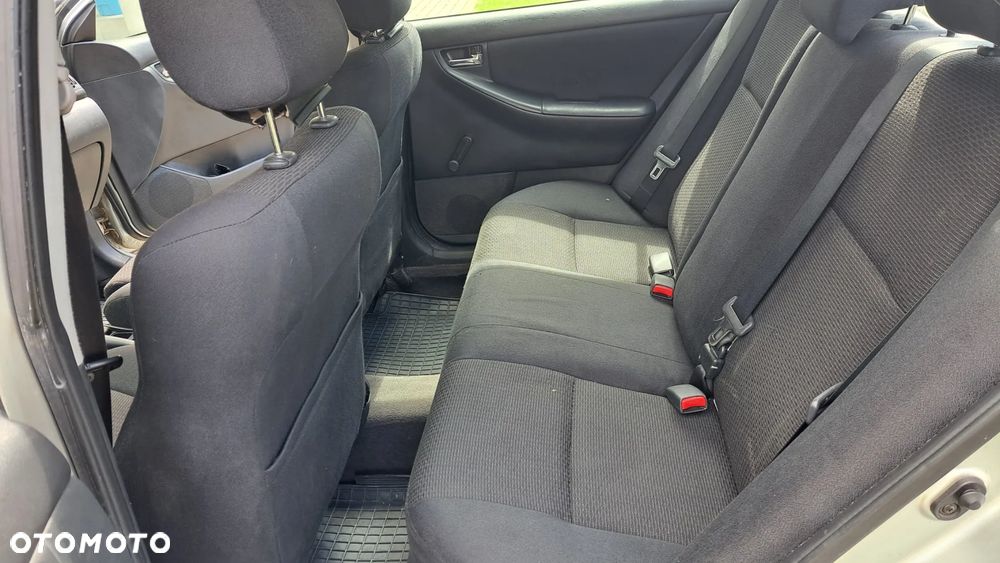 Toyota Corolla - 4