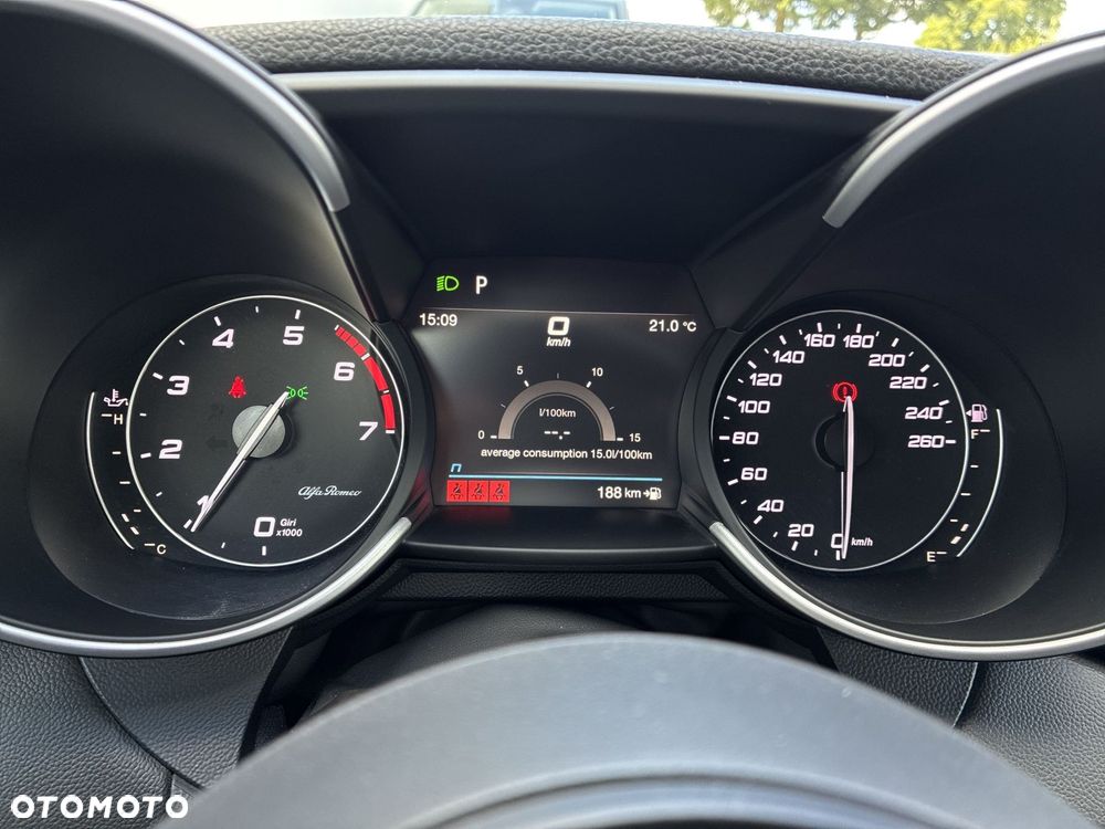 Alfa Romeo Giulia 2.0 Turbo - 21