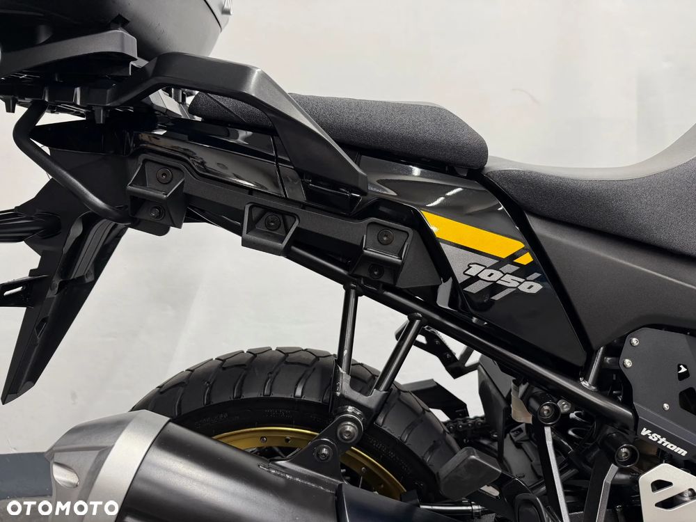Suzuki V-STROM - 33
