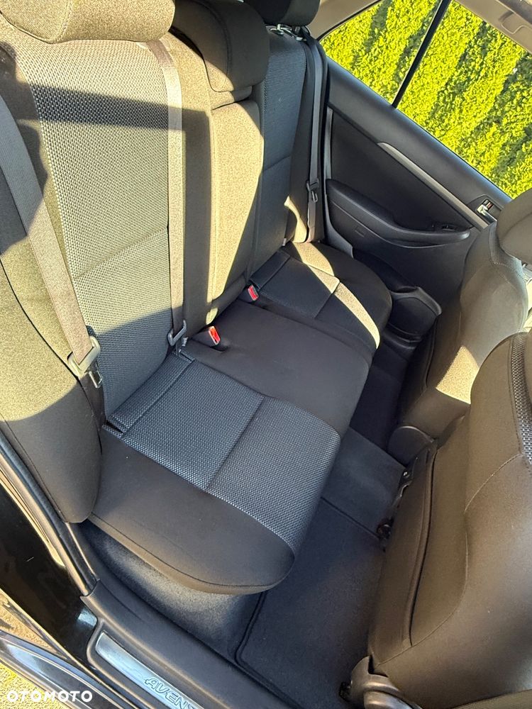Toyota Avensis 1.8 VVT-i Combi - 16