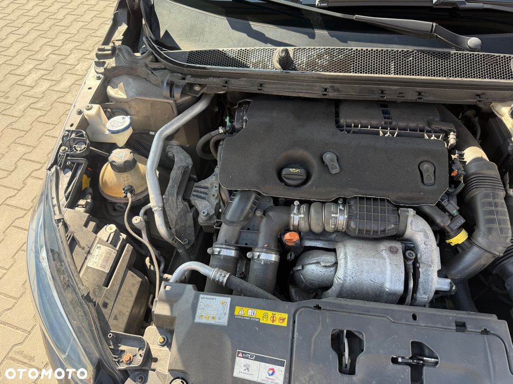Peugeot 308 1.6 e-HDi Active STT - 16