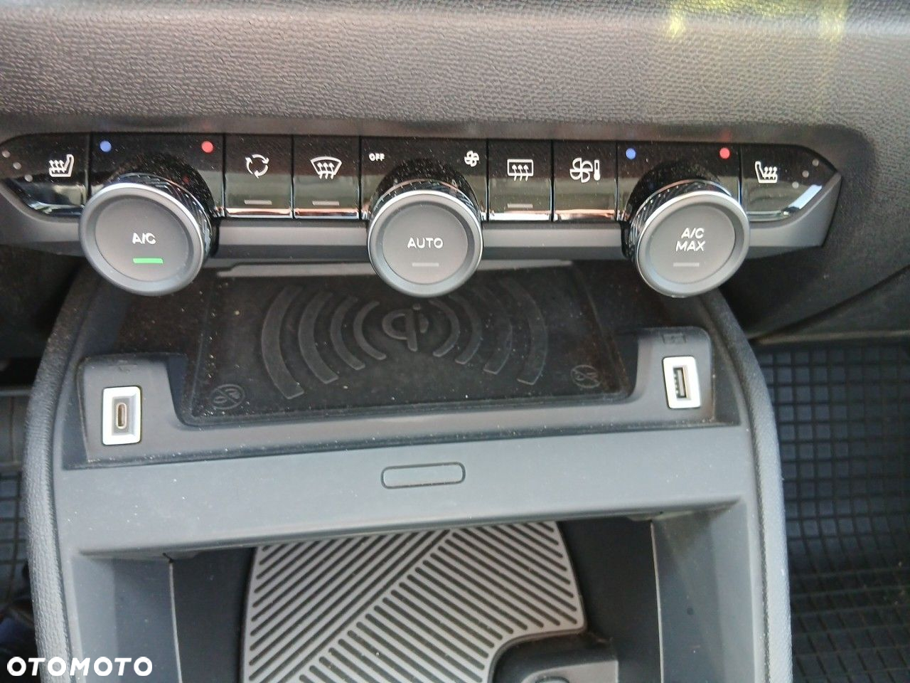 Citroën C4 1.2 PureTech Max S&S EAT8 - 17