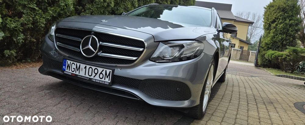Mercedes-Benz Klasa E 220 d 9G-TRONIC - 19