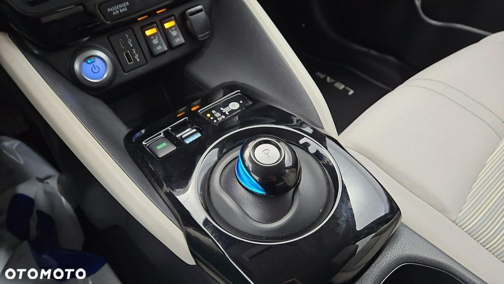 Nissan Leaf 40kWh N-Connecta - 21