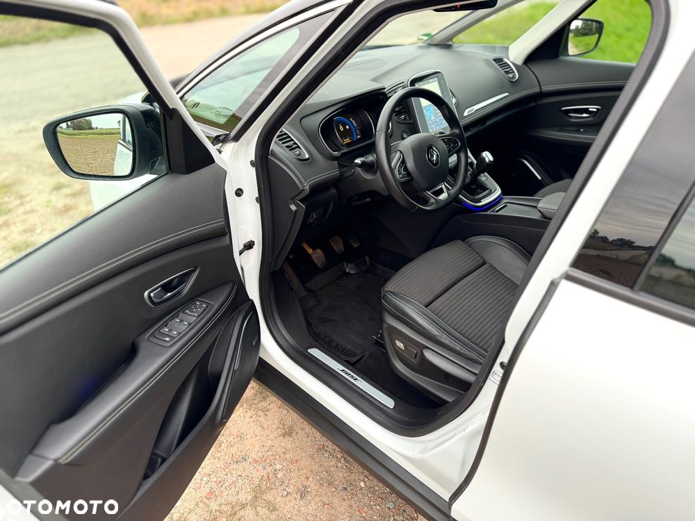 Renault Scenic ENERGY TCe 130 BOSE EDITION - 9