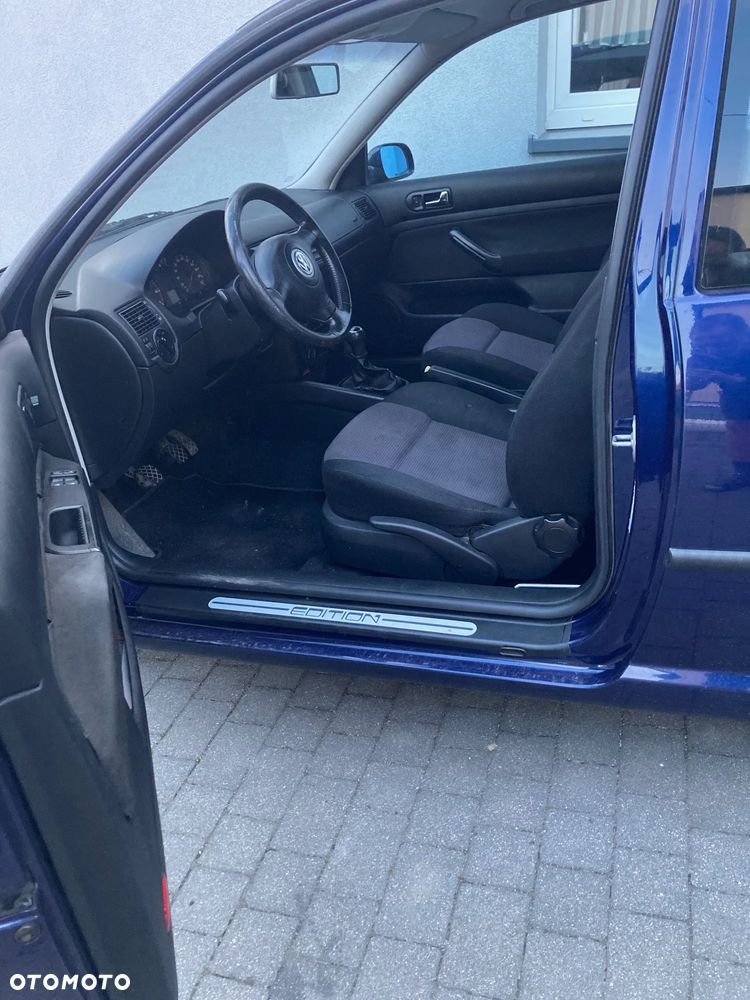 Volkswagen Golf - 10