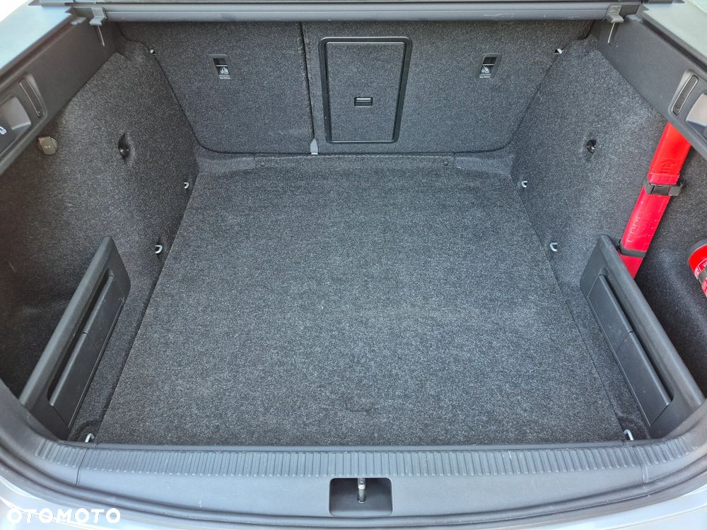 Skoda Octavia 2.0 TDI SCR Style DSG - 8