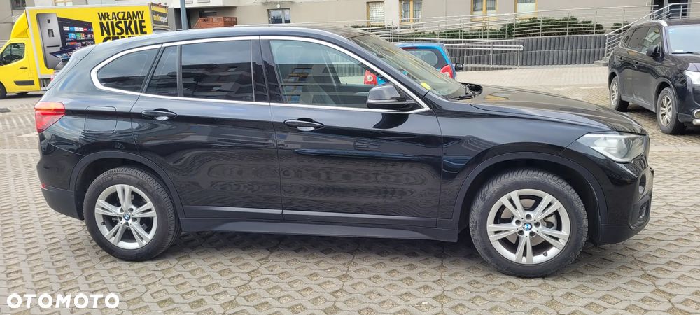 BMW X1 sDrive18d - 10