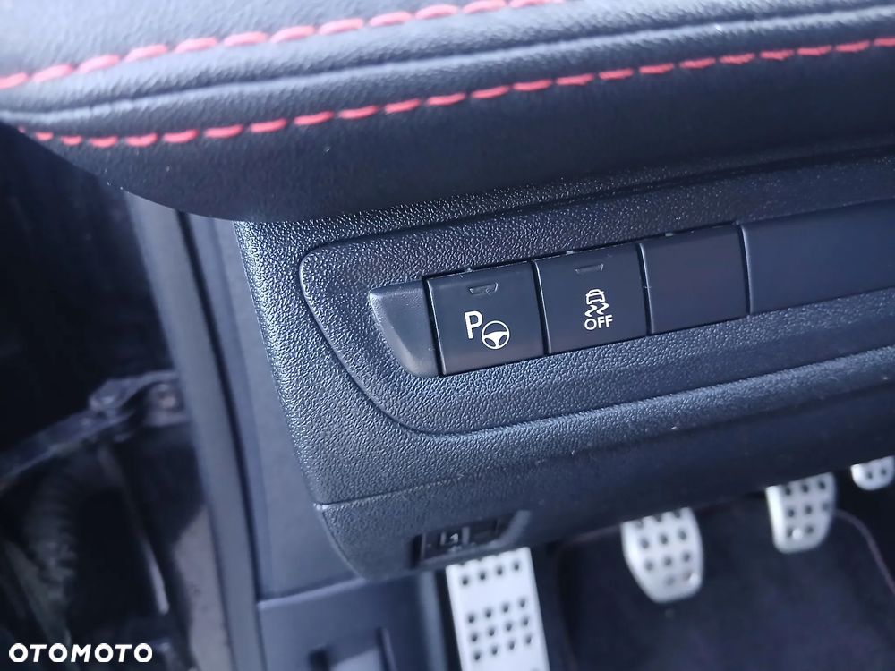 Peugeot 208 1.6 THP GTi - 8